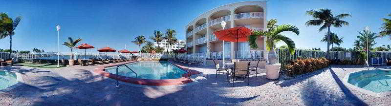Fairfield Inn And Suites By Marriott Palm Beach Exterior photo